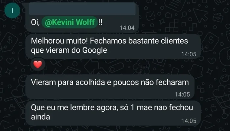Conversa de WhatsApp em que Ingrid Couto relata ter fechado vários clientes vindos do Google.